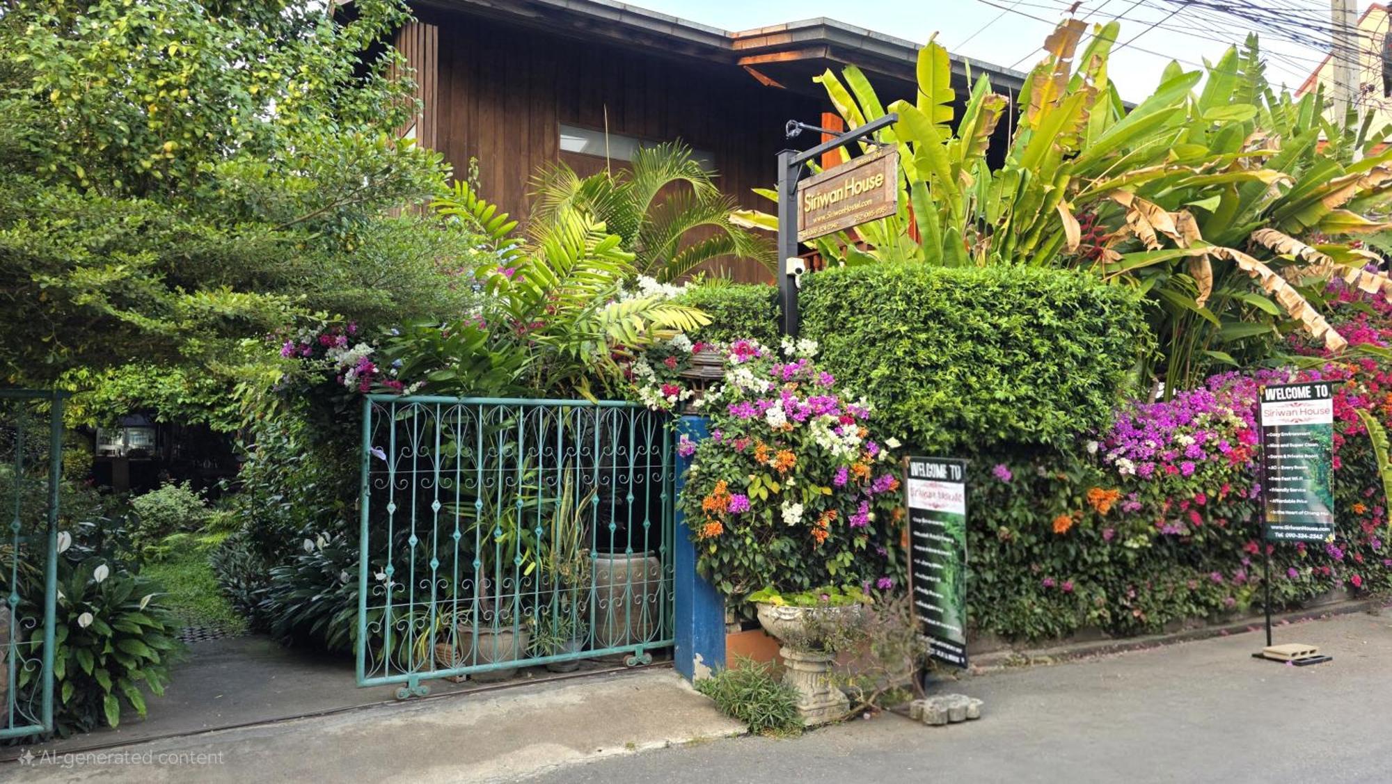 Siriwan Hostel Chiang Mai Luaran gambar
